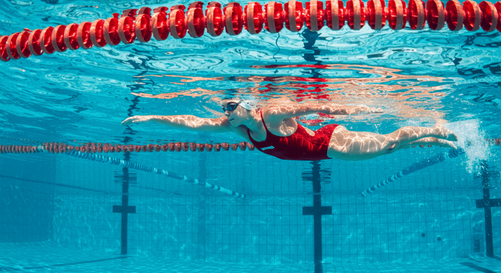 Por Qué la Natación es el Mejor Ejercicio: 12 Ventajas Claves 3 Por Qué la Natación es el Mejor Ejercicio: 12 Ventajas Claves | 2